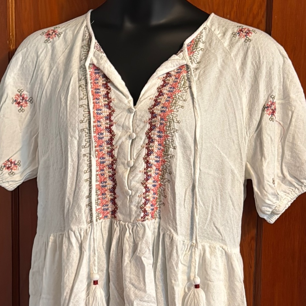 Knox Rose White Red Smocked Dress